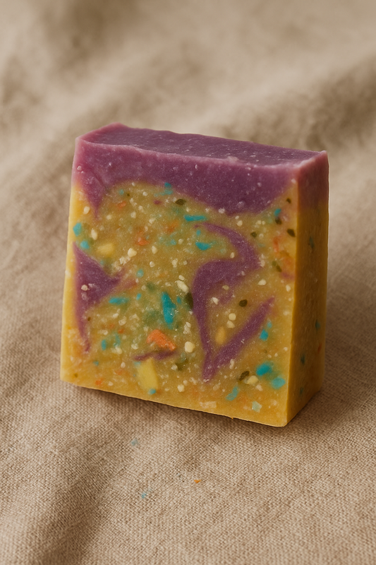 ZAYA x KVAKVAKVA - Sapun 100g - 🍭 Candy - Eukaliptus & Naranča 🍊🌿