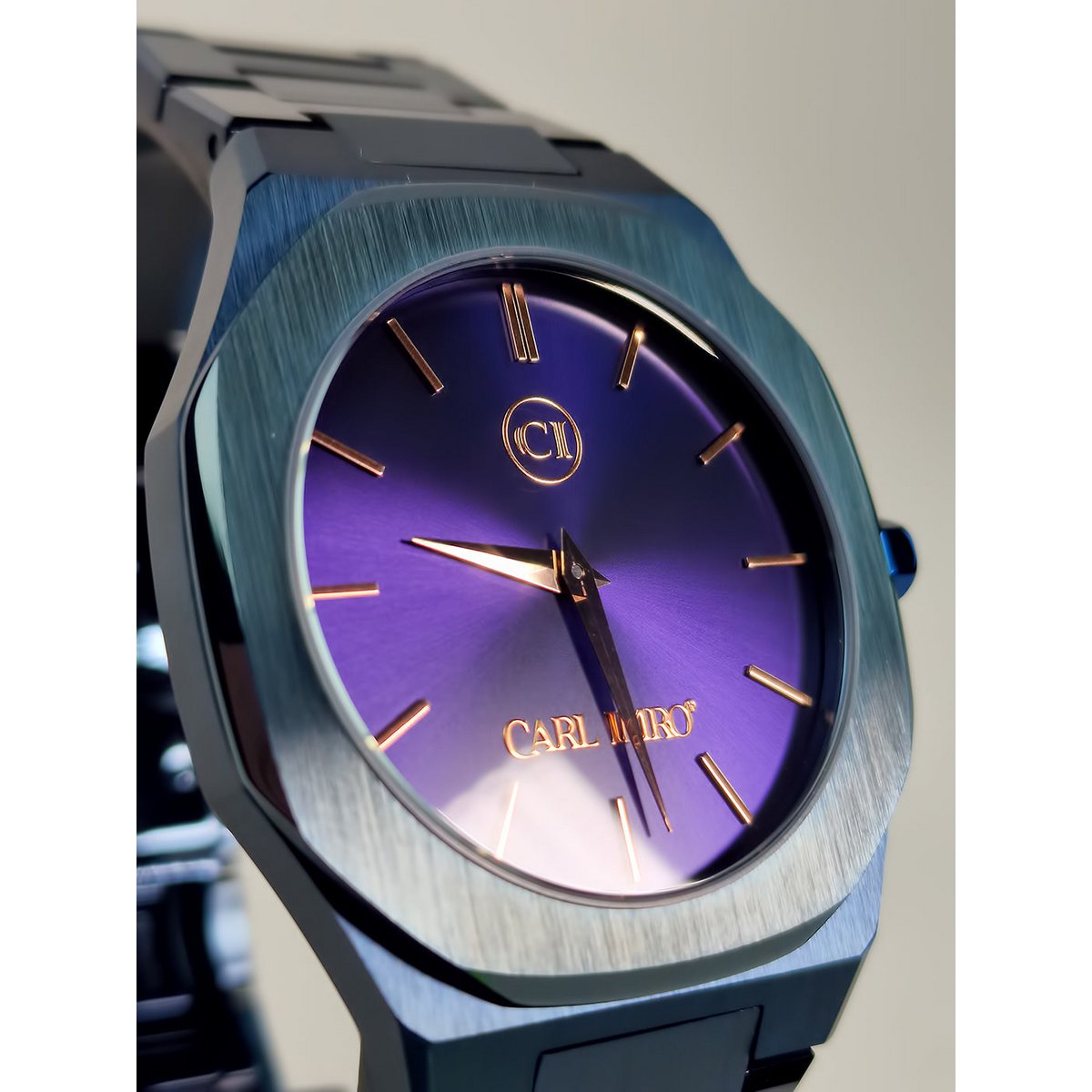 Zaya x CRLi Canton -  Švicarski sat Maxorata Blue