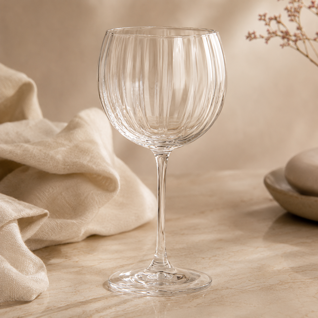 Crystalex čaše, Blommé čaše, koktel čaše, gin tonic čaše, čaše za gin tonic, čaše za spritz, rebraste čaše, čaše s utorima, elegantne čaše, staklene čaše, čaše 460 ml, set čaša 3 kom, čaše za koktele, čaše za miješana pića, čaše za desert, čaše za sladoled, floralne čaše, moderne čaše, zaya čaše, čaše za poklon, čaše za apartmane, čaše za terasu, ljetne čaše, luksuzne čaše, čaše za piće, čaše online Hrvatska, Crystalex Blommé, bohemia crystal čaše, minimalističke čaše, elegantno serviranje pića