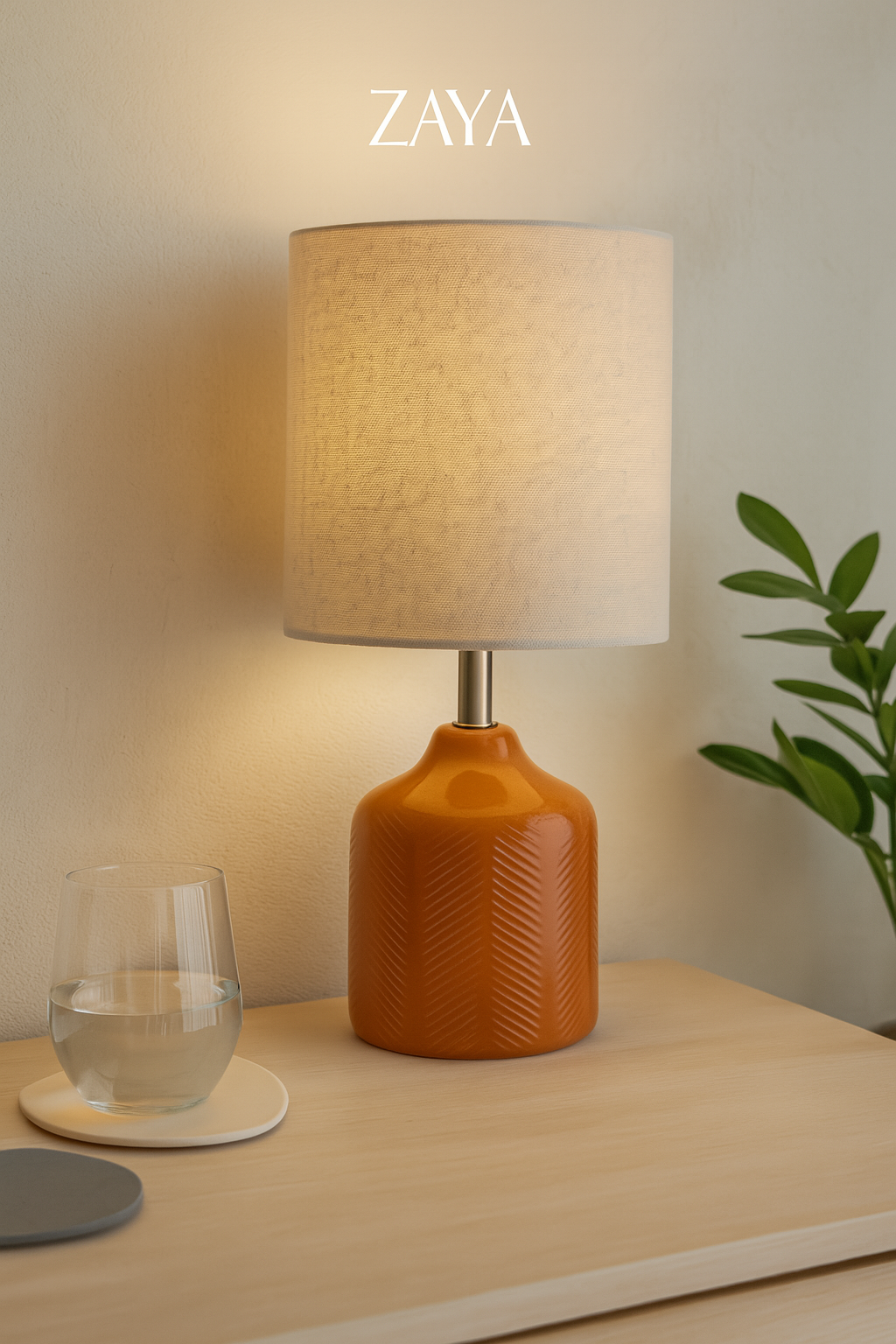 ZAYA lampa, LETI BRICK, stolna rasvjeta, lampa za noćni ormarić, dizajnerska rasvjeta, moderni interijer, minimalistička rasvjeta, boho svjetiljka, ciglasta keramika, topli tonovi, atmosfera doma