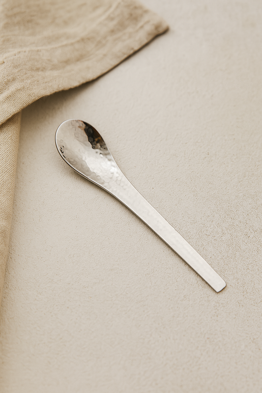 žličica za kavu elegantna, martelee žlica, čajna žlica hammered, zaya pribor za posluživanje, mini žličice za desert, srebrna žličica luksuzna, žličica poklon, espresso spoon
